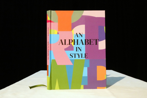 An alphabet in style - Andrea Buck, Fritz Franz Vogel