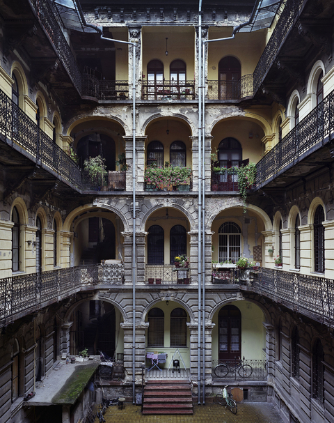 Budapest Courtyards - Yves Marchand, Romain Meffre