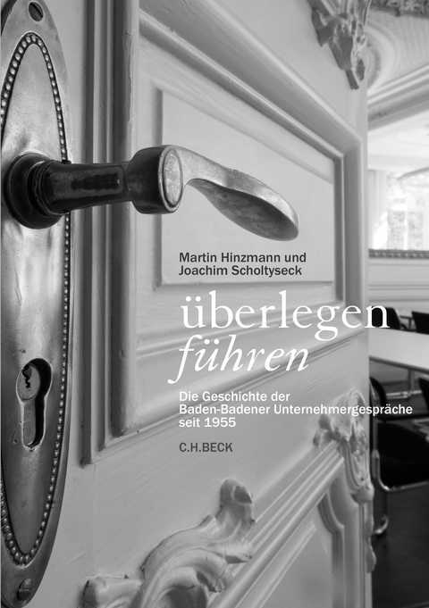 überlegen führen - Martin Hinzmann, Joachim Scholtyseck